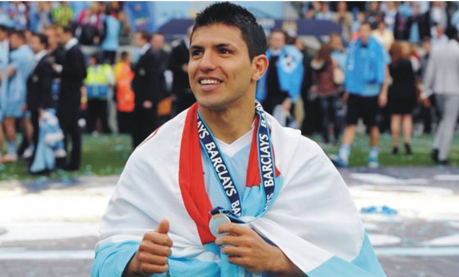 Kün Agüero celebrando el título con el Manchester City en 2012