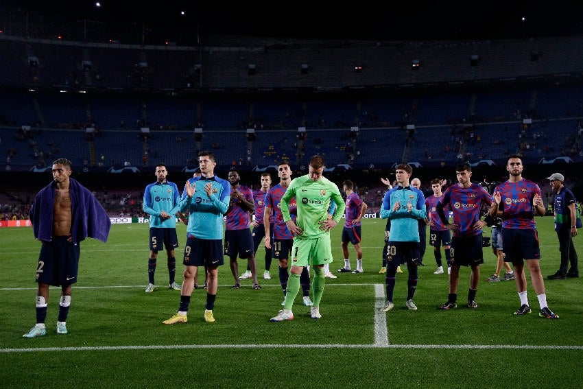 Jugadores dando la cara a la afición