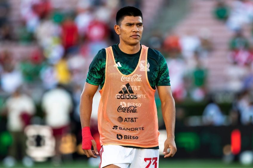 Jesús Gallardo previo a un partido de México