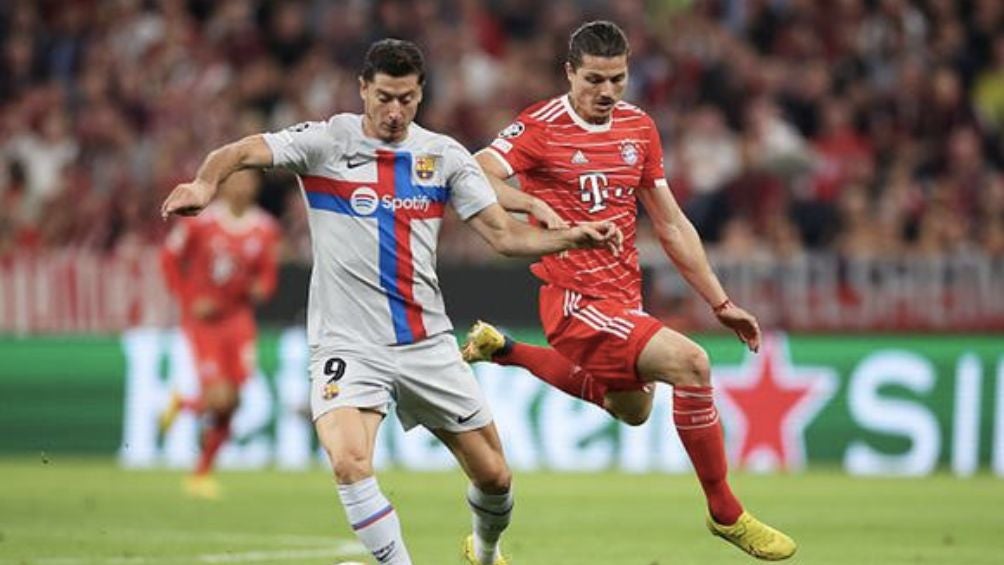 Lewandowski jugando ante el Bayern