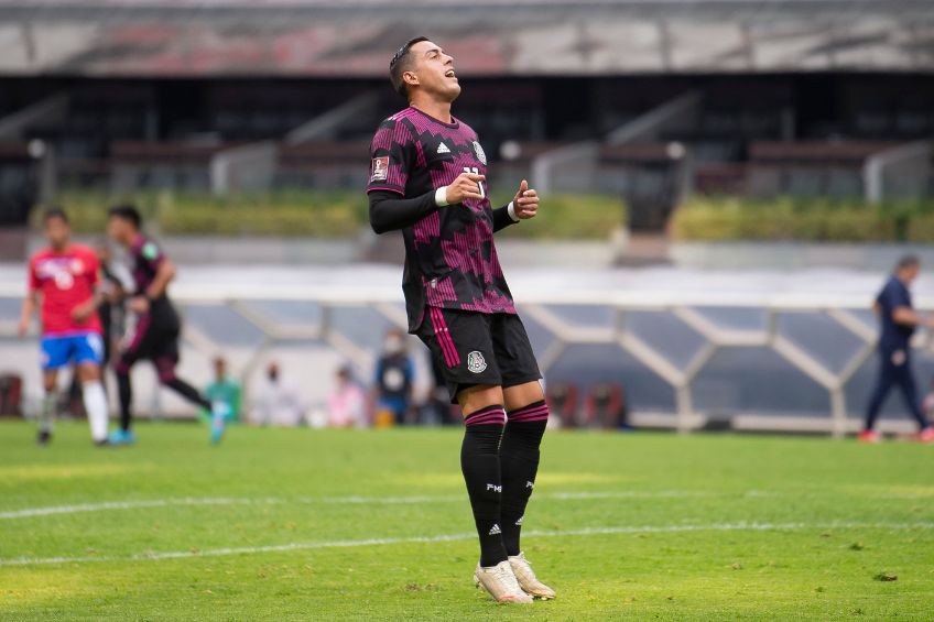 Rogelio Funes Mori durante un partido de México