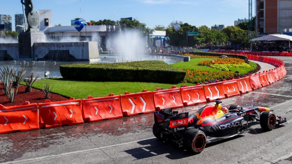 Checo en el Showrun de Guadalajara 