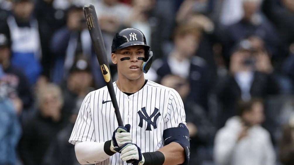 Aarón en un turno al bat con los Yankees