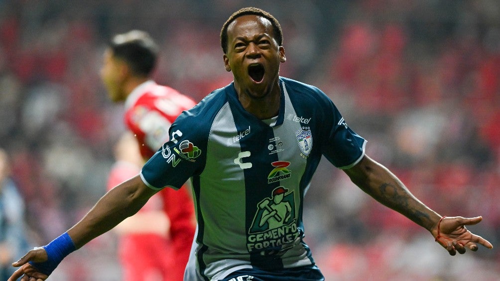 Romario Ibarra fue la figura del Pachuca sobre Toluca