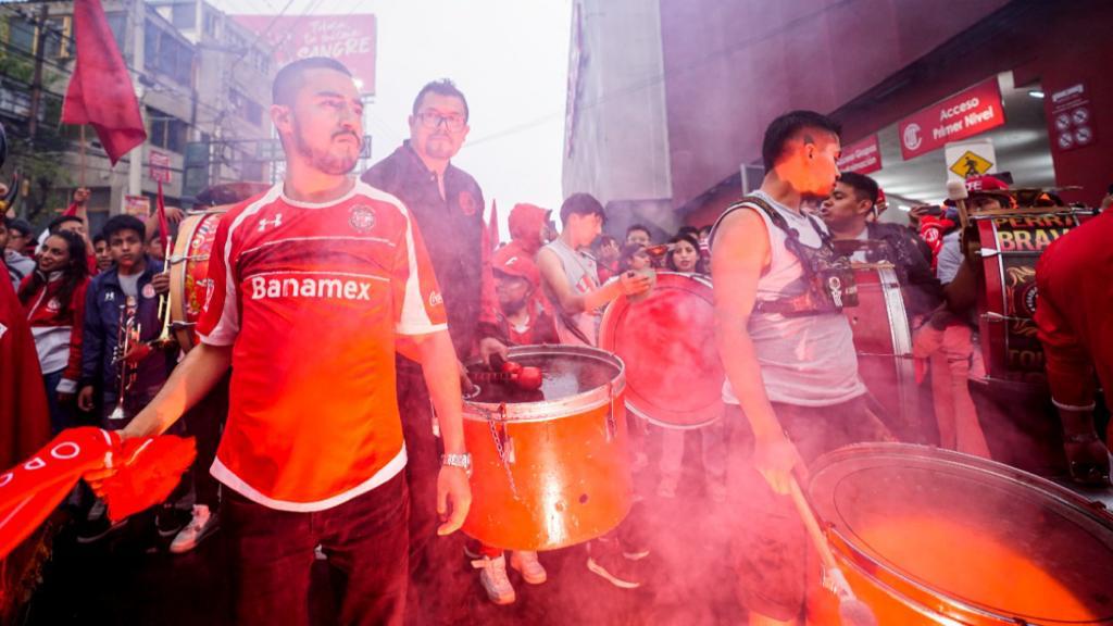 Afición del Toluca previo a la Final 