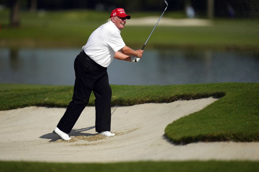 Trump hizo lucir sus movimientos de golf