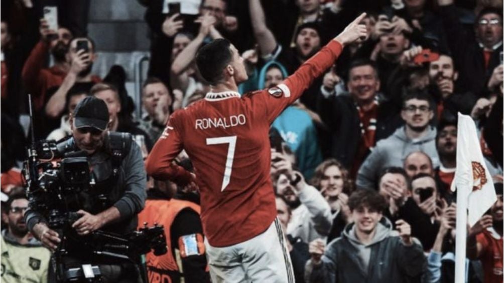 Cristiano celebra con el United