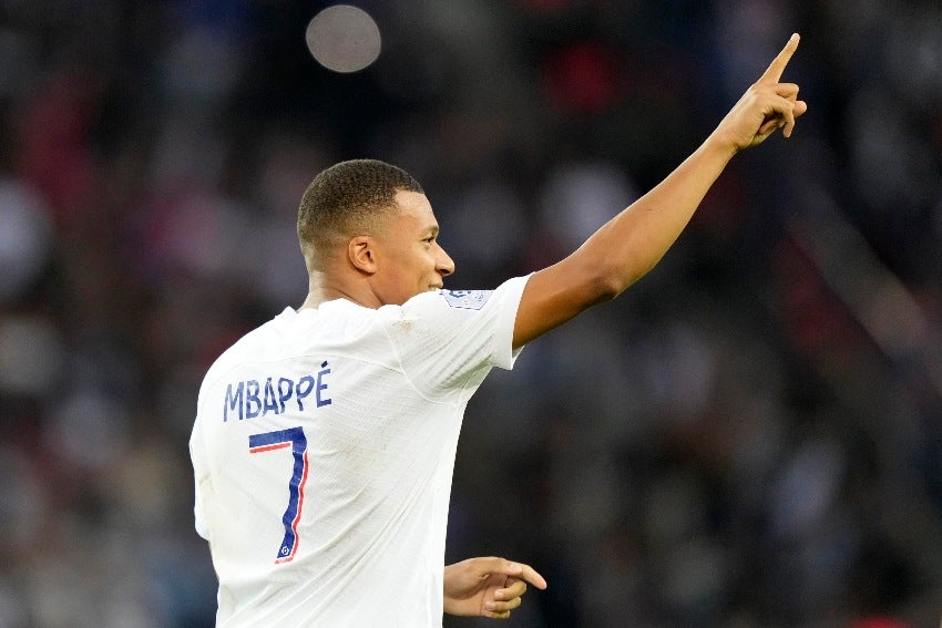 Mbappé en celebración de gol