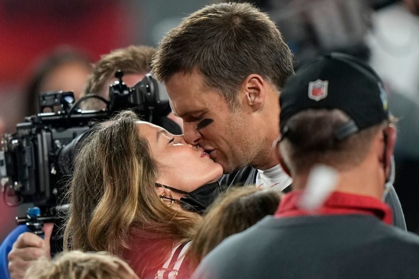 Tom Brady y Gisele Bündchen tras un partido