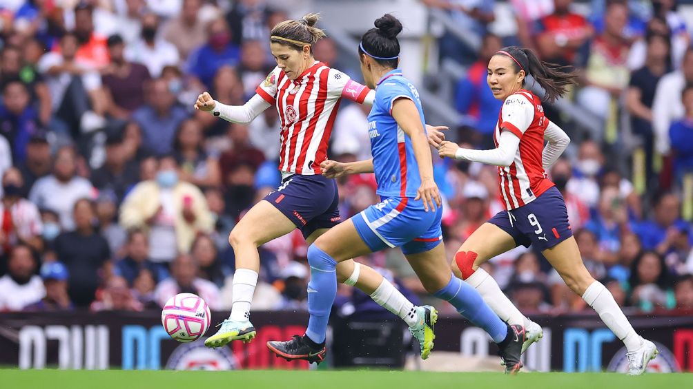 Licha en el encuentro ante Cruz Azul