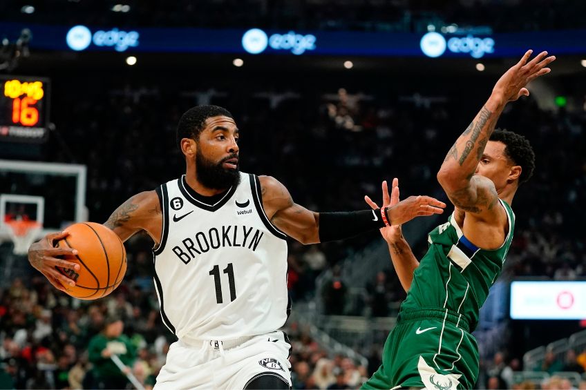 Kyrie Irving durante un partido de los Nets