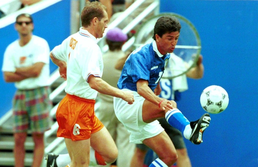 Bebeto, con Brasil ante Países Bajos en Estados Unidos 94