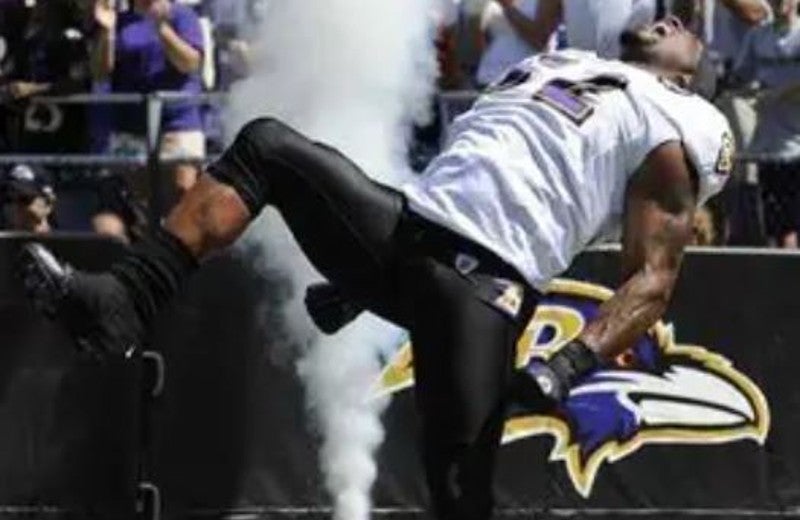 Ray Lewis realizando su festejo