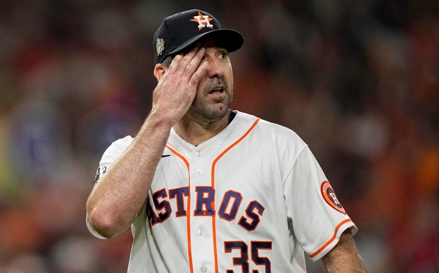 Justin Verlander durante el juego ante Phllies