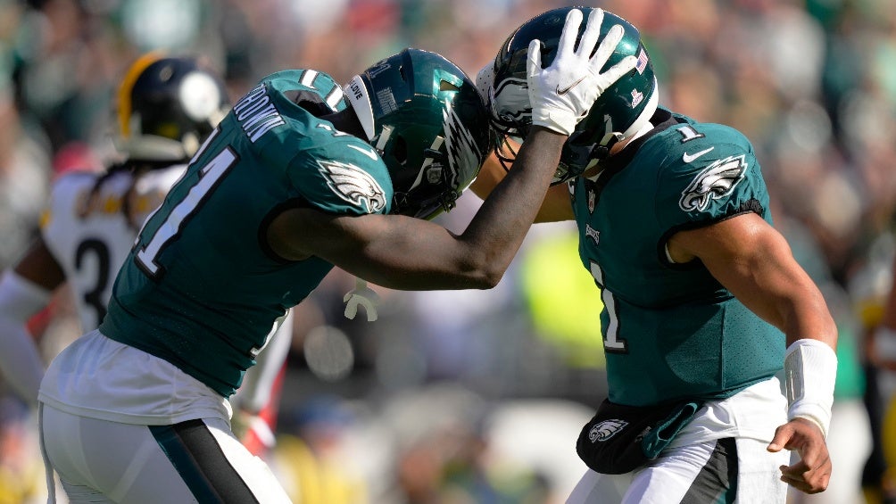 Eagles venció a Steelers y mantiene su invicto