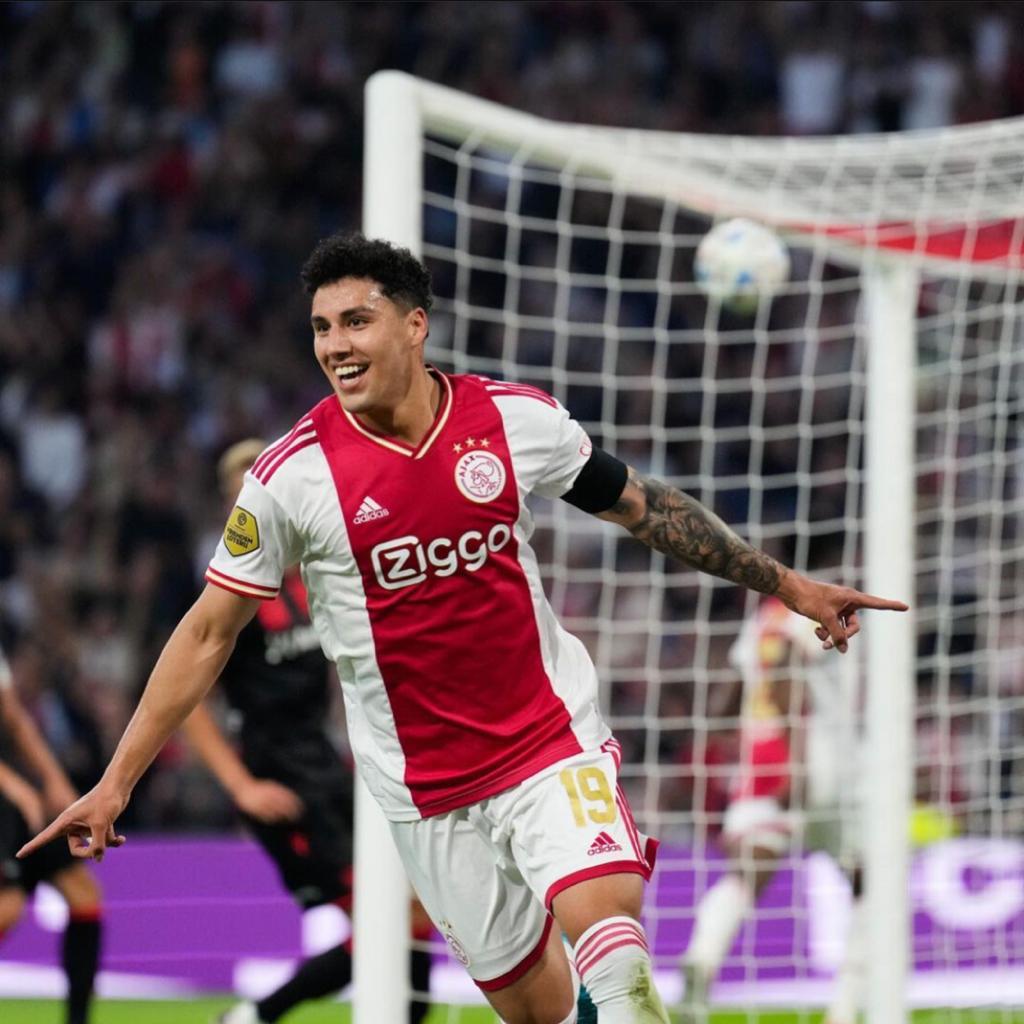 Sánchez tras anotar con el Ajax