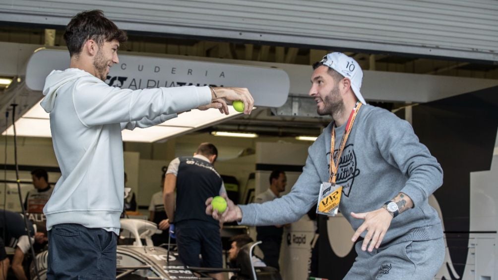 André Pierre Gignac junto a Pierre Gasly