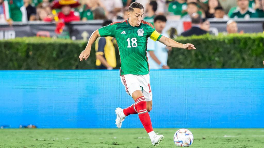 Guardado en un partido con México 