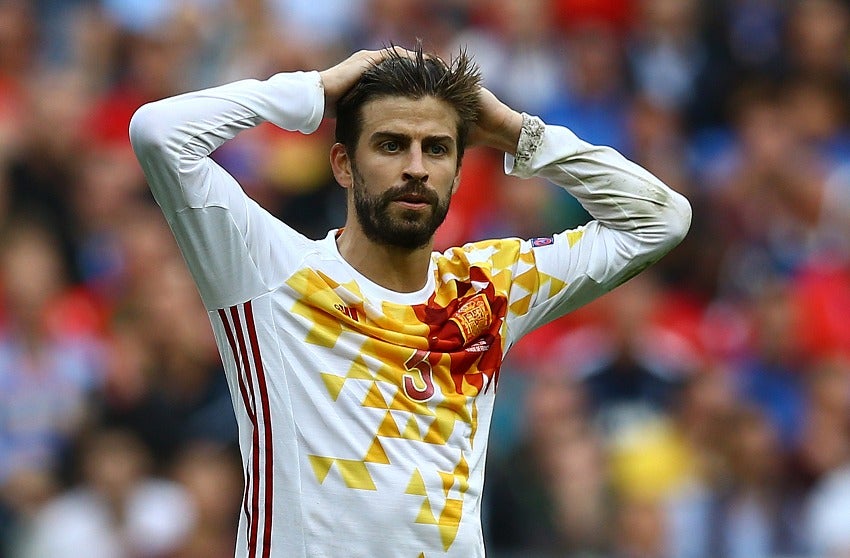 Piqué en un partido de España