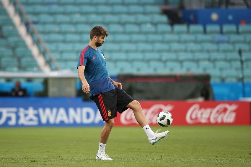 Piqué en entrenamiento con España