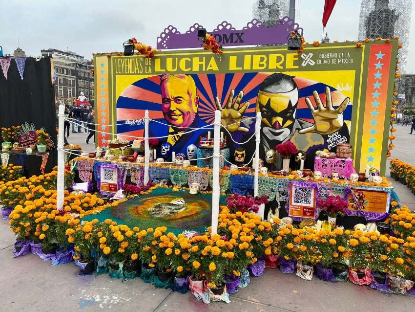 Ofrenda a Leyendas de la Lucha Libre