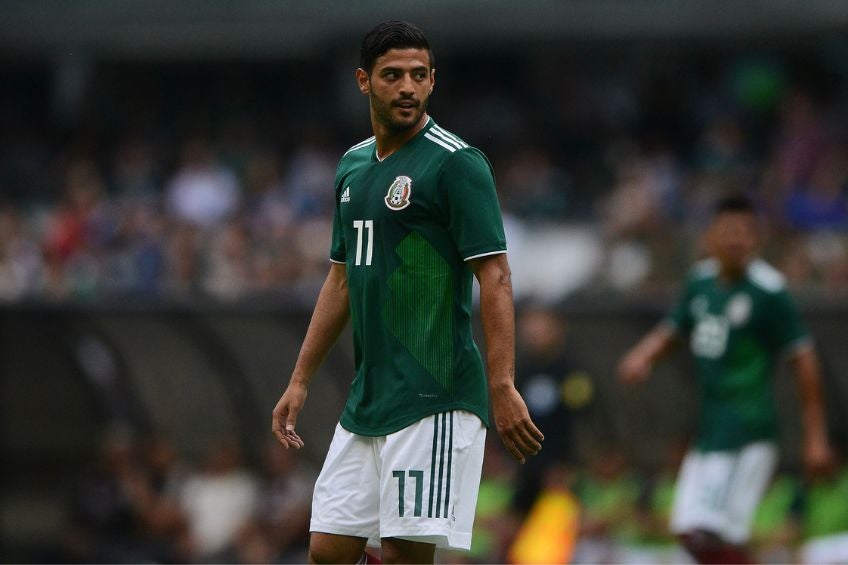 Carlos Vela durante un partido de la Selección Mexicana