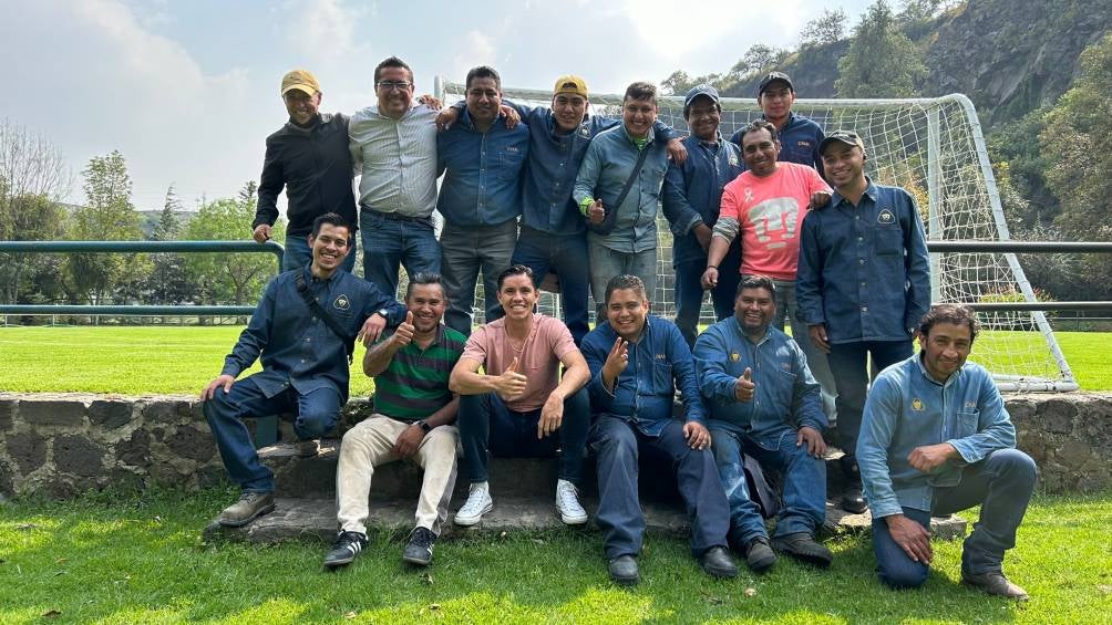 Efraín Velarde convivió con trabajadores de Pumas