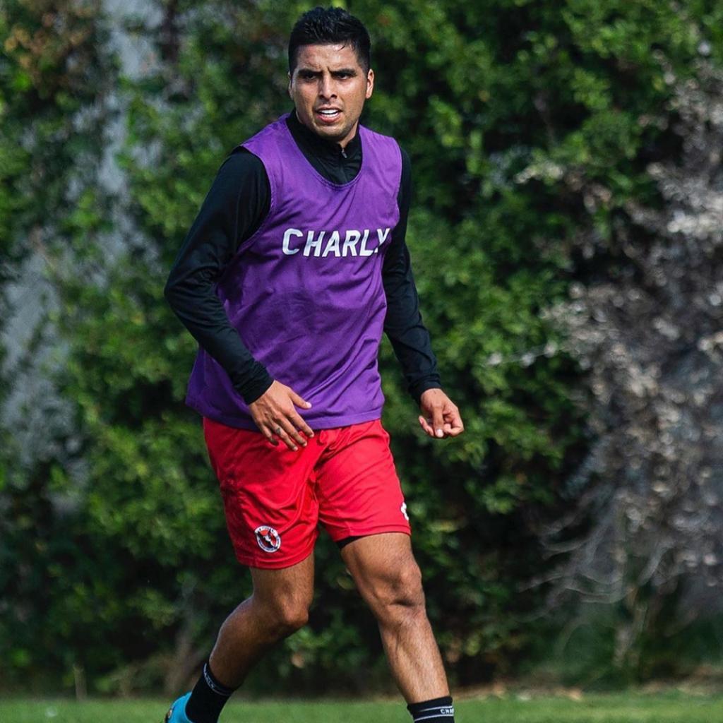 López entrenando con Xolos 