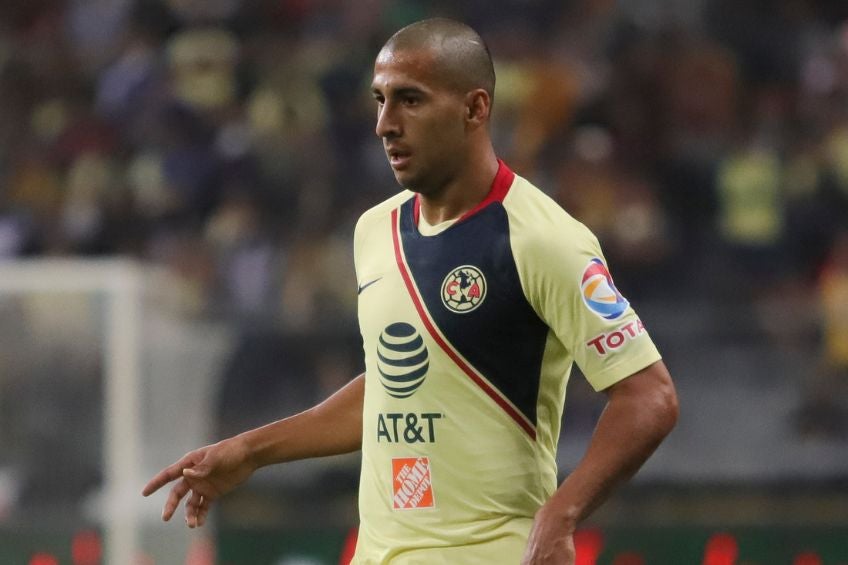 Cecilio Domínguez durante un partido del América