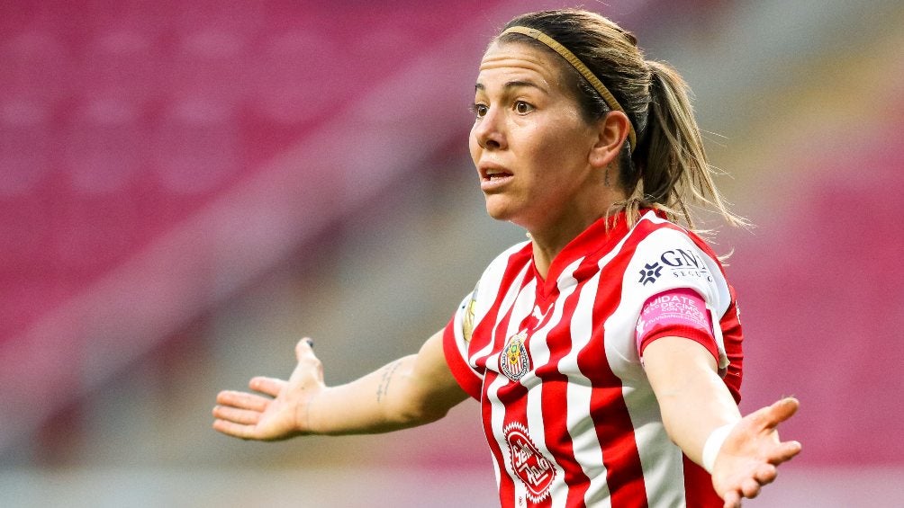 Alicia Cervantes con Chivas