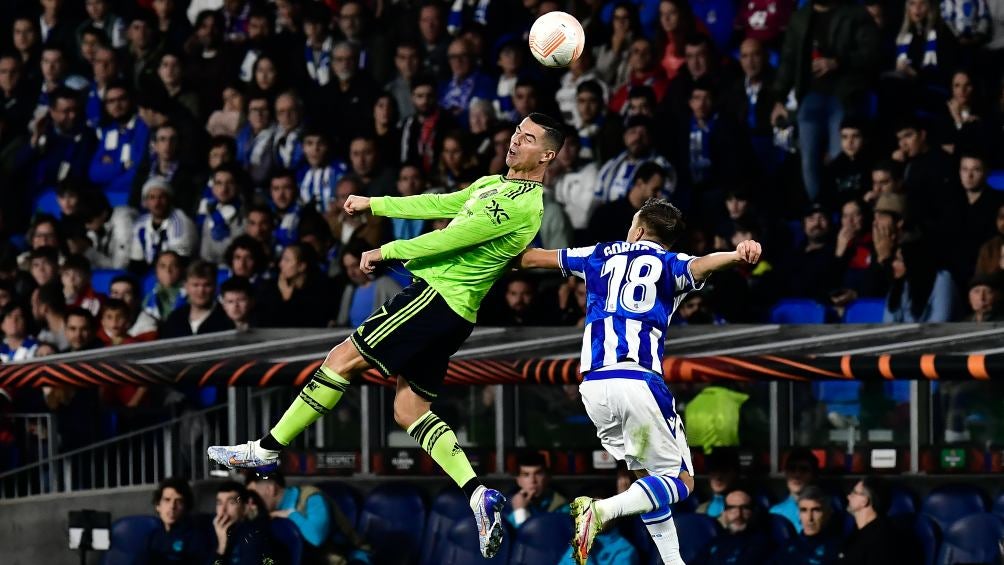 Cristiano Ronaldo y Andoni Gorosabel en disputa por el balón