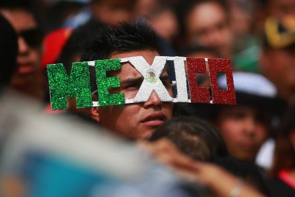 Afición de la Selección Mexicana observa partido del Mundial de Brasil 2014 en el Zócalo de la CDMX