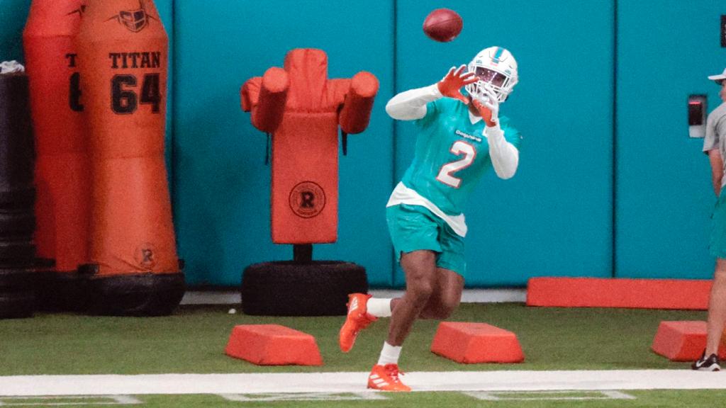 Chubb atrapando el ovoide en el entrenamiento 