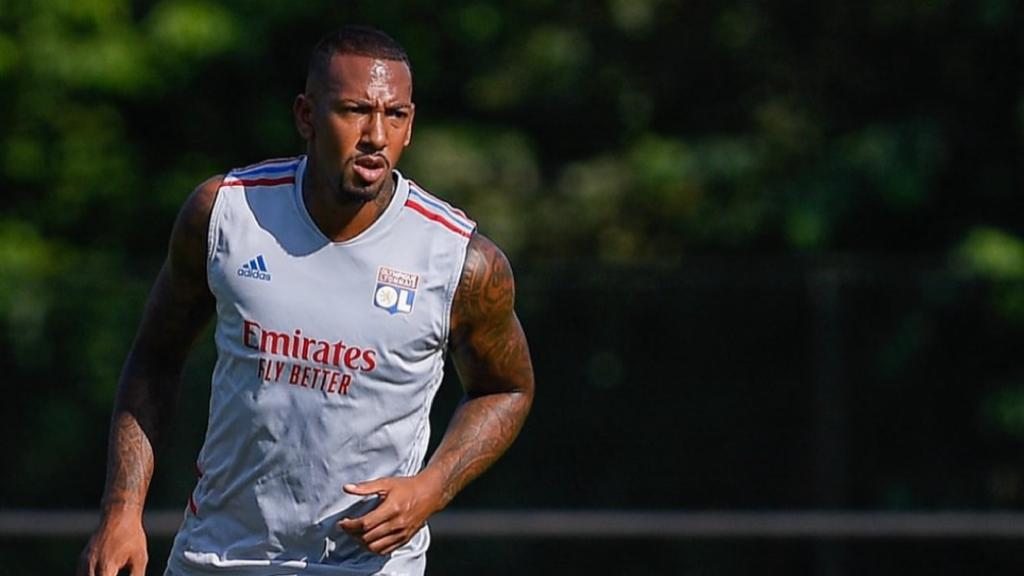 Boateng en el entrenamiento del Lyon 