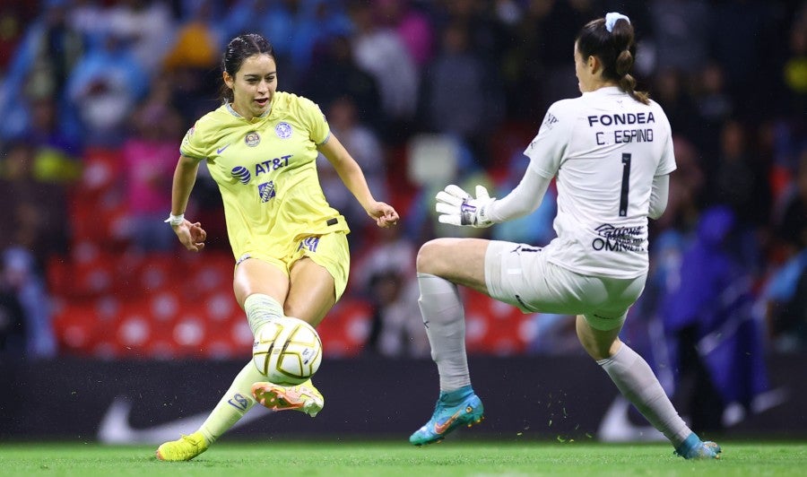 Scarlett Camberos marca el segundo para las Águilas