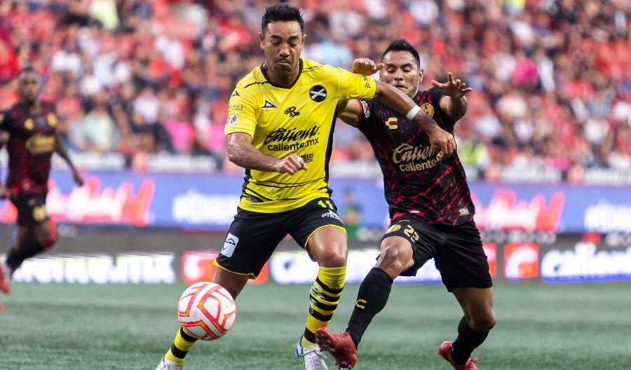 Fabián en juego ante Xolos