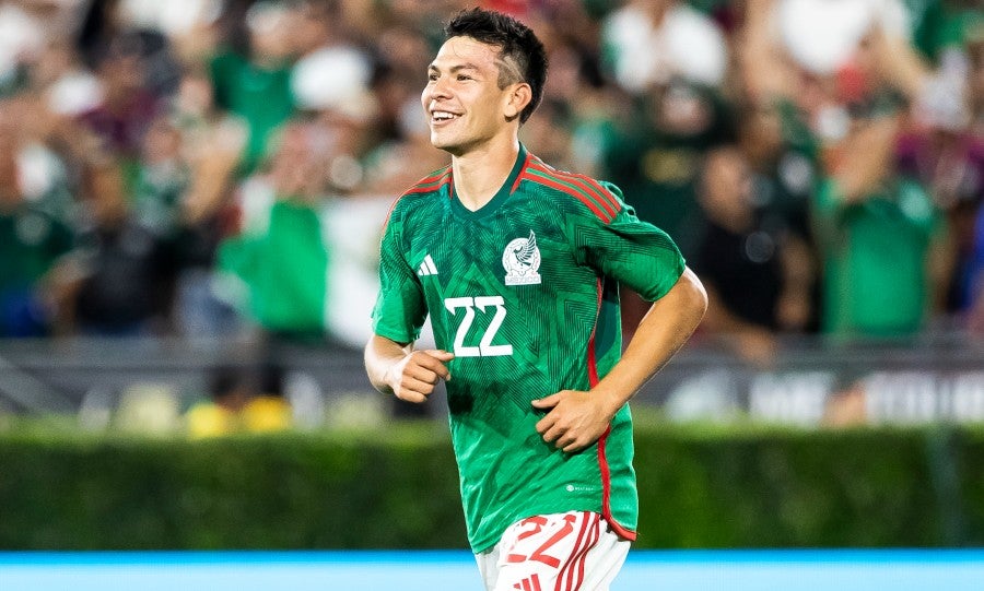 Chucky Lozano con el nuevo uniforme del Tri