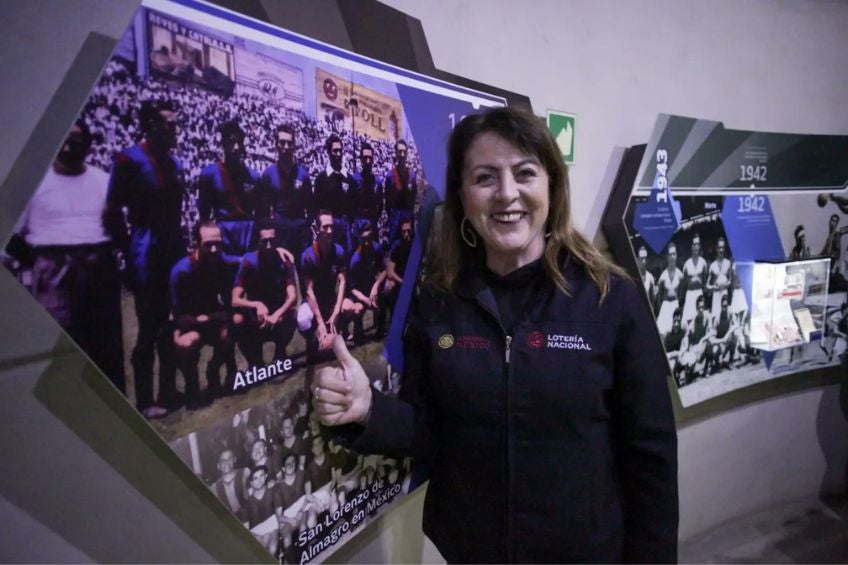 Margarita González Saravia en el Salón de la Fama de Pachuca