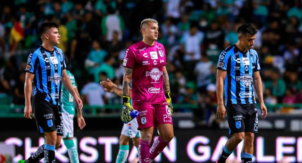 Jugadores de Querétaro tras un partido