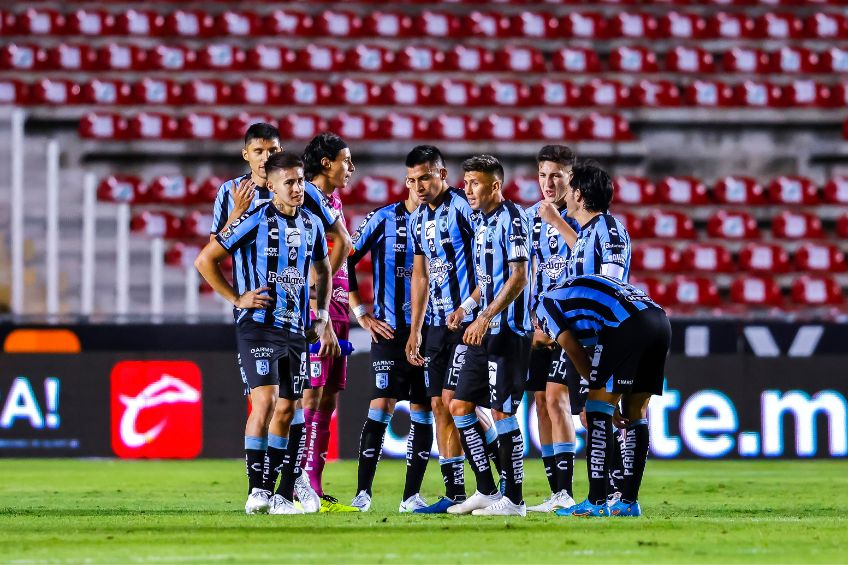 Jugadores de Querétaro tras un partido