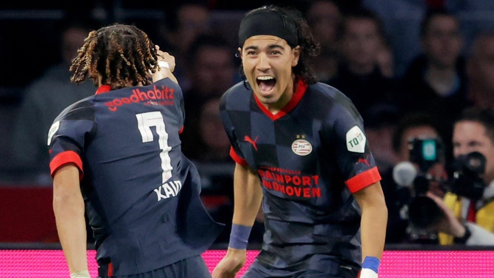 Erick Gutiérrez celebrando su gol