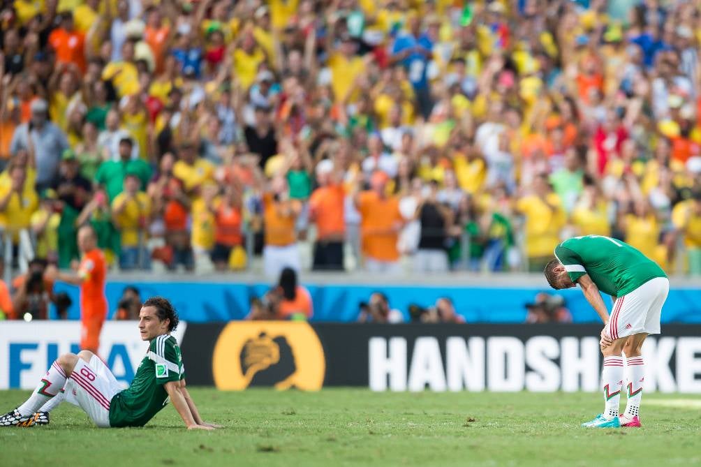 La Selección Mexicana se lamenta la eliminación en Brasil 2014