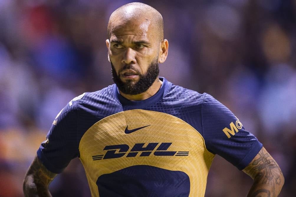 Dani Alves se preparó para el Mundial con Pumas