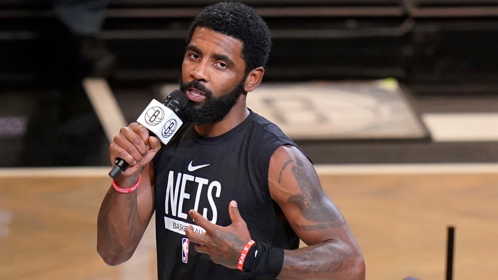 Kyrie Irving fue suspendido por los Nets