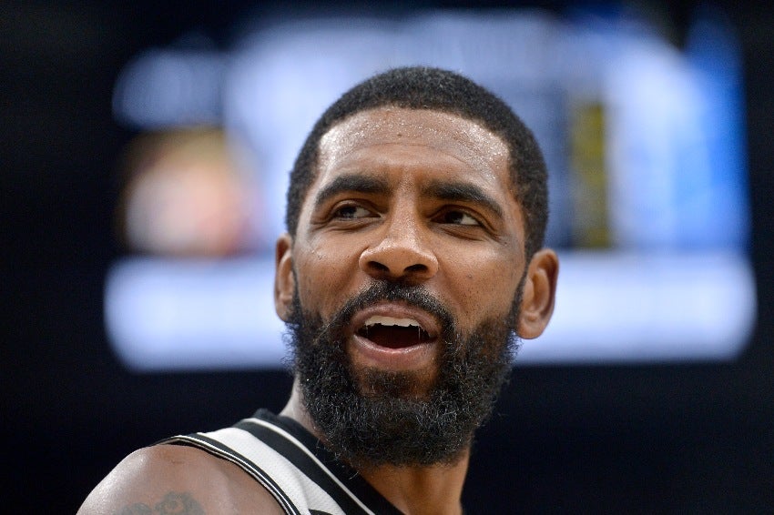 Kyrie Irving fue suspendido por los NetsA