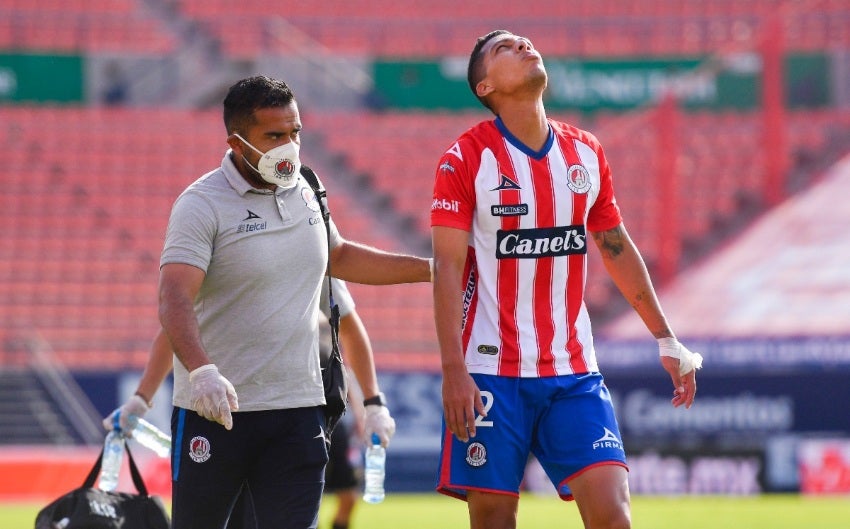 Luis Fernando León en un partido del San Luis