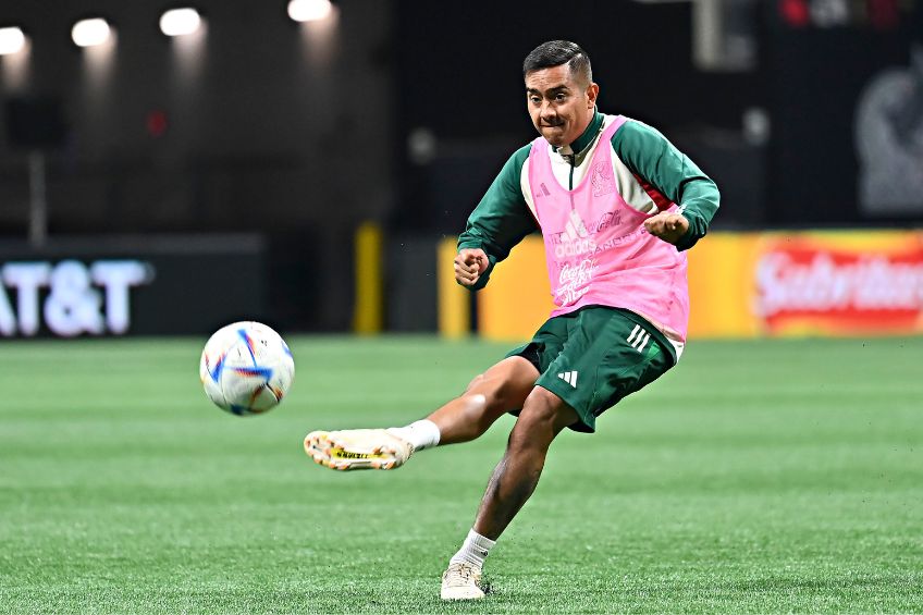 Erick Sánchez entrenando con la Selección Mexicana