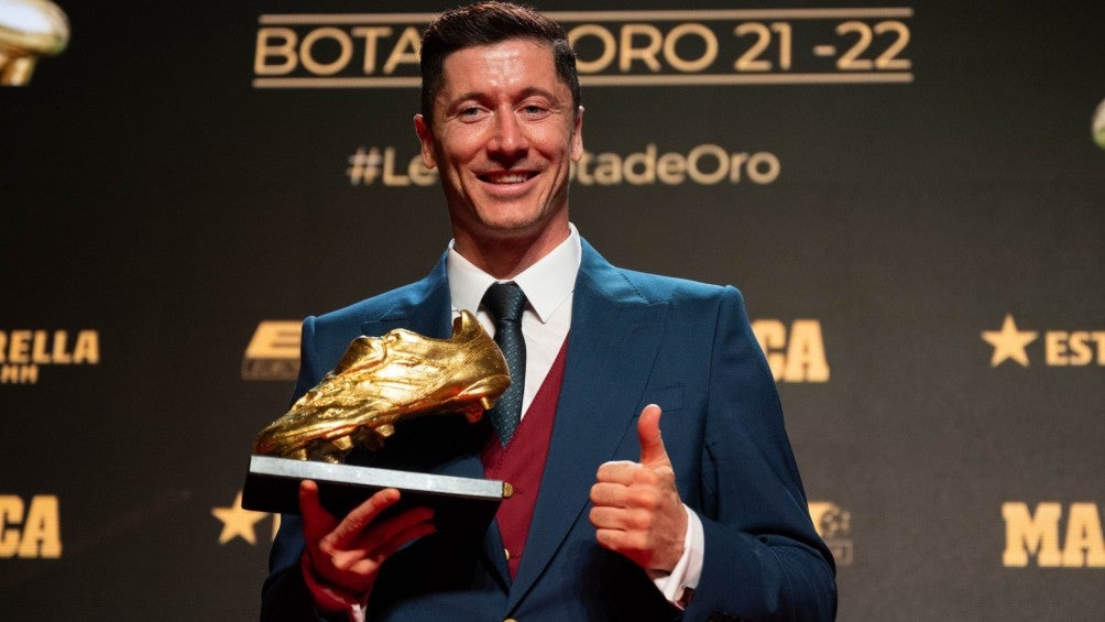 Robert Lewandowski recibió la bota de oro