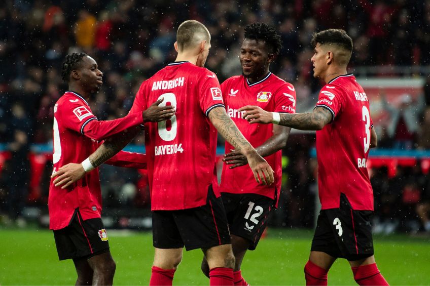 Jugadores del Bayer Leverkusen festejando un gol