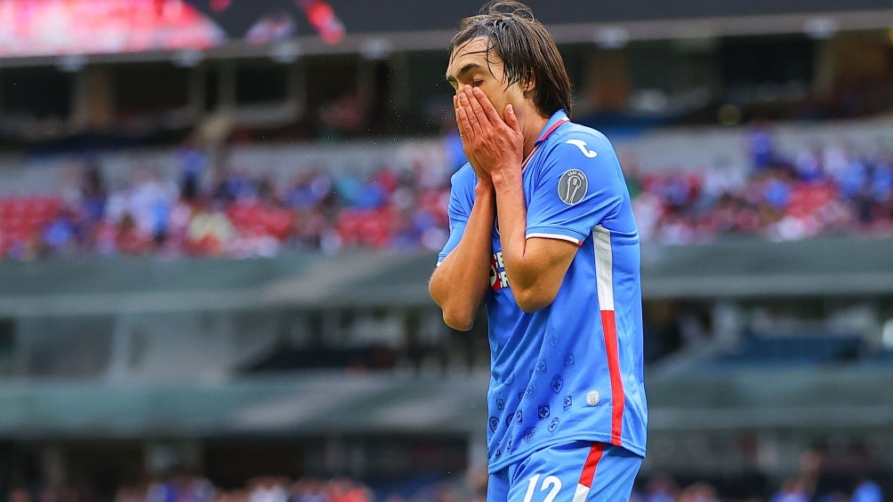 Shaggy Martínez en un partido con Cruz Azul